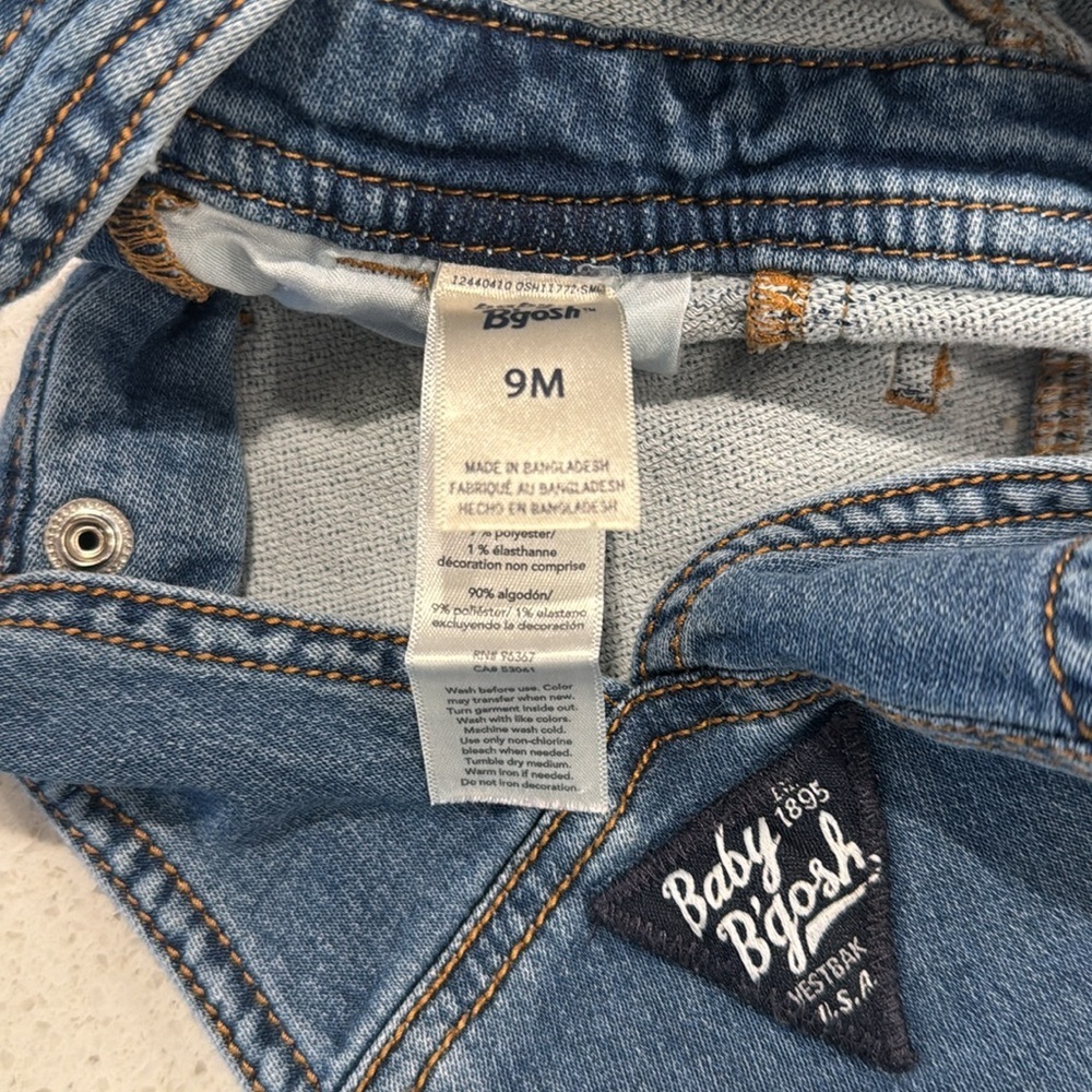 baby Oshkosh b'gosh overalls - boys or girls size 9 months pocket details - Picture 9 of 10